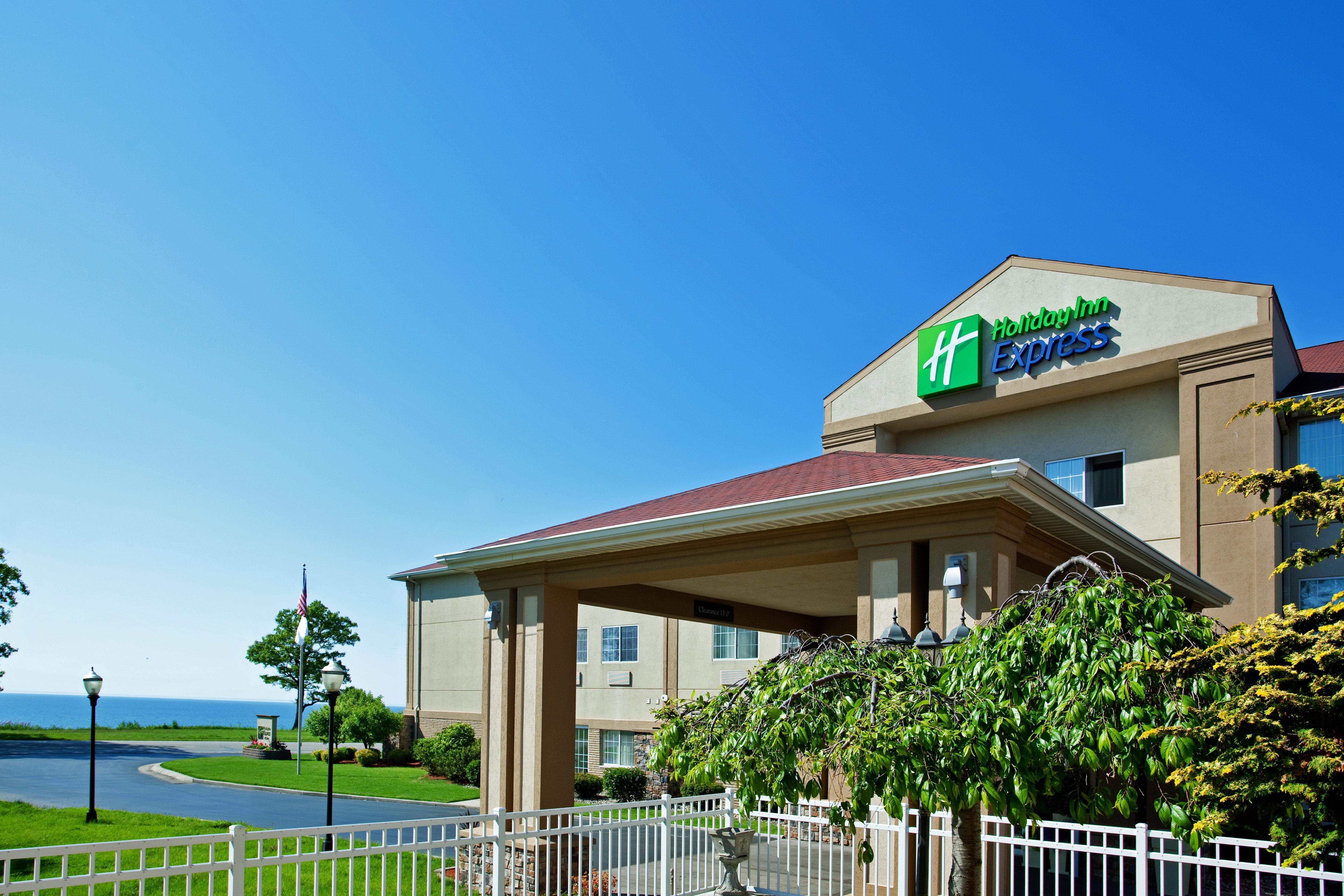 Holiday Inn Express Hotel & Suites-Saint Joseph By Ihg Экстерьер фото